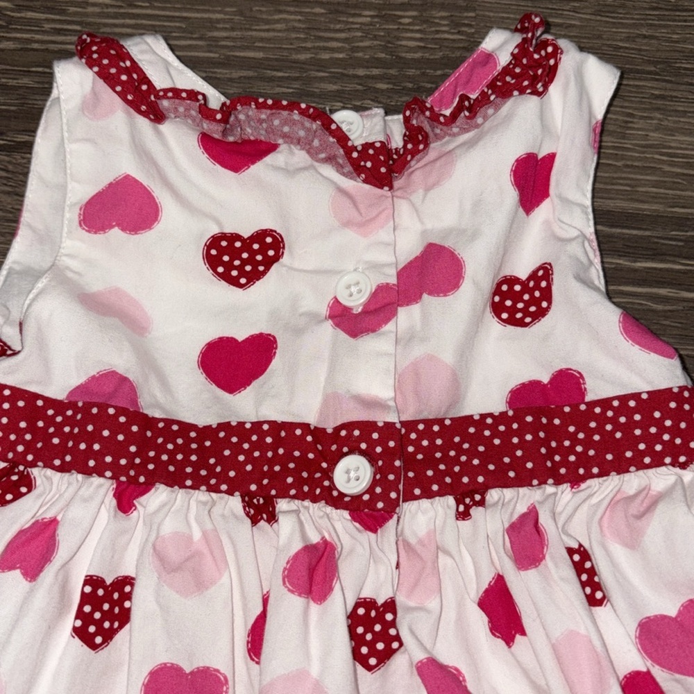 Baby girls heart dress with red and pink hearts perfect Valentine’s Day - Picture 4 of 5